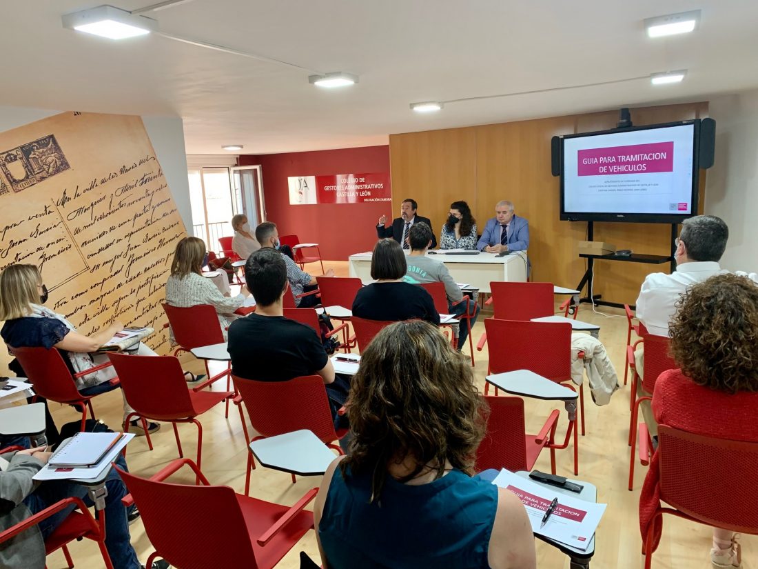 Presentación en la Delegación Colegial de Zamora del nuevo procedimiento, a través de la NUBE para la revisión y validación de trámites que se puedan imprimir en la citada Delegación