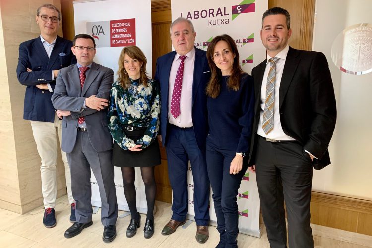 Convenio de colaboración del Colegio gA de Castilla y León , firmado con Laboral Kutxa, con fecha 28 de abril de 2022