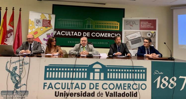 Jornada informativa de la profesión de gestor administrativo en la Facultad de Comercio de Valladolid