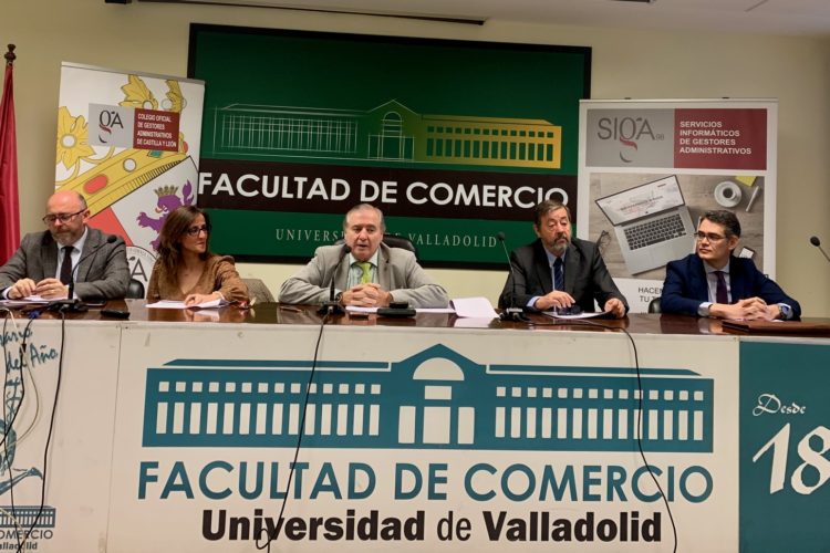 Jornada informativa de la profesión de gestor administrativo en la Facultad de Comercio de Valladolid