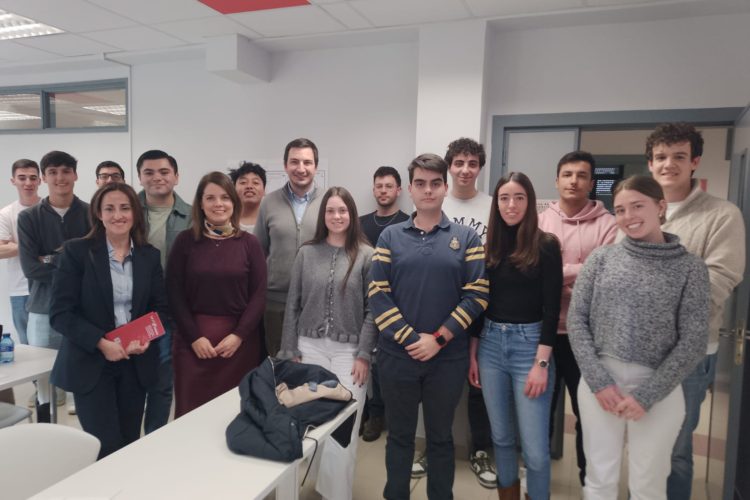 Ponencia salidas profesionales en la Universidad Europea Miguel de Cervantes de Valladolid